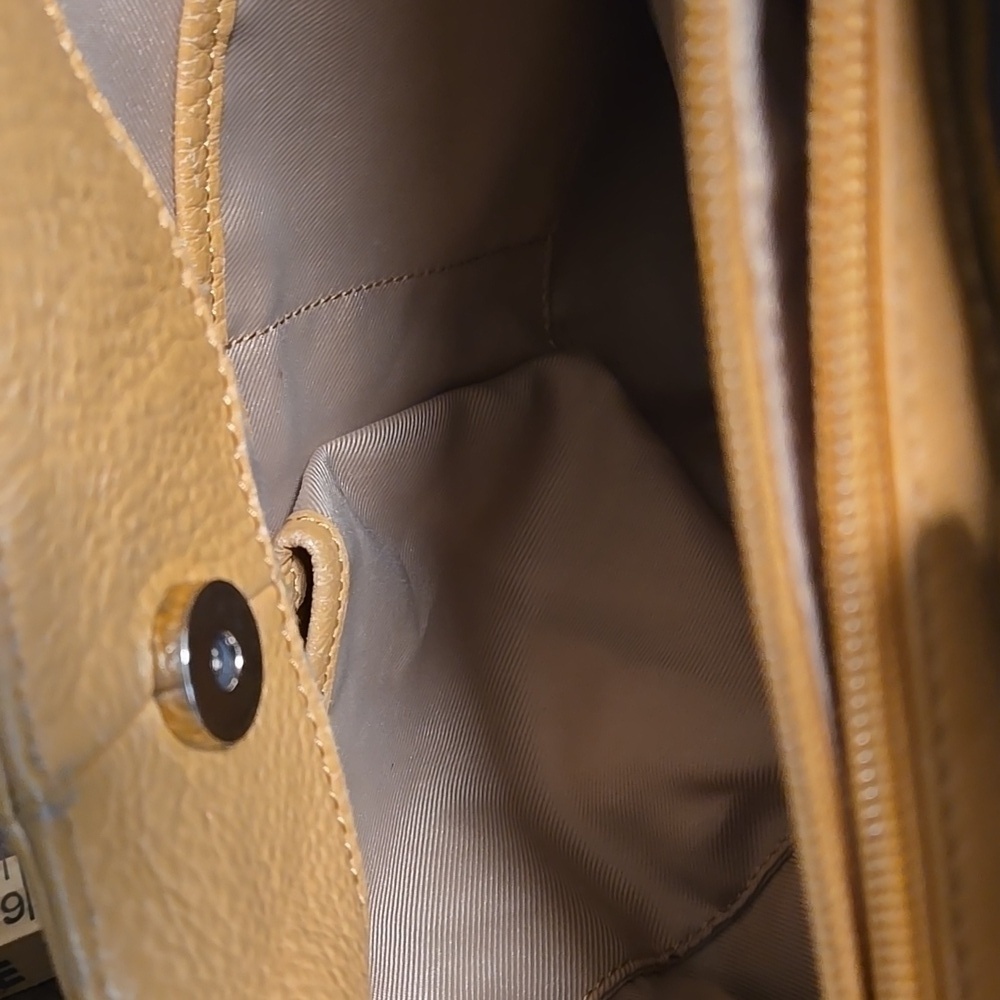 B Makowsky Elegant Tan Leather Tote Bag Hobo Bag With Braided Handles Footed - Picture 5 of 9